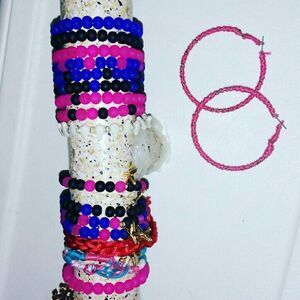 3 randomized Handmade beaded bracelets / jewellery